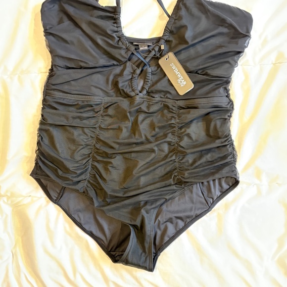 NWT, City Chic Black Swimsuit, sz 20 - Picture 2 of 8